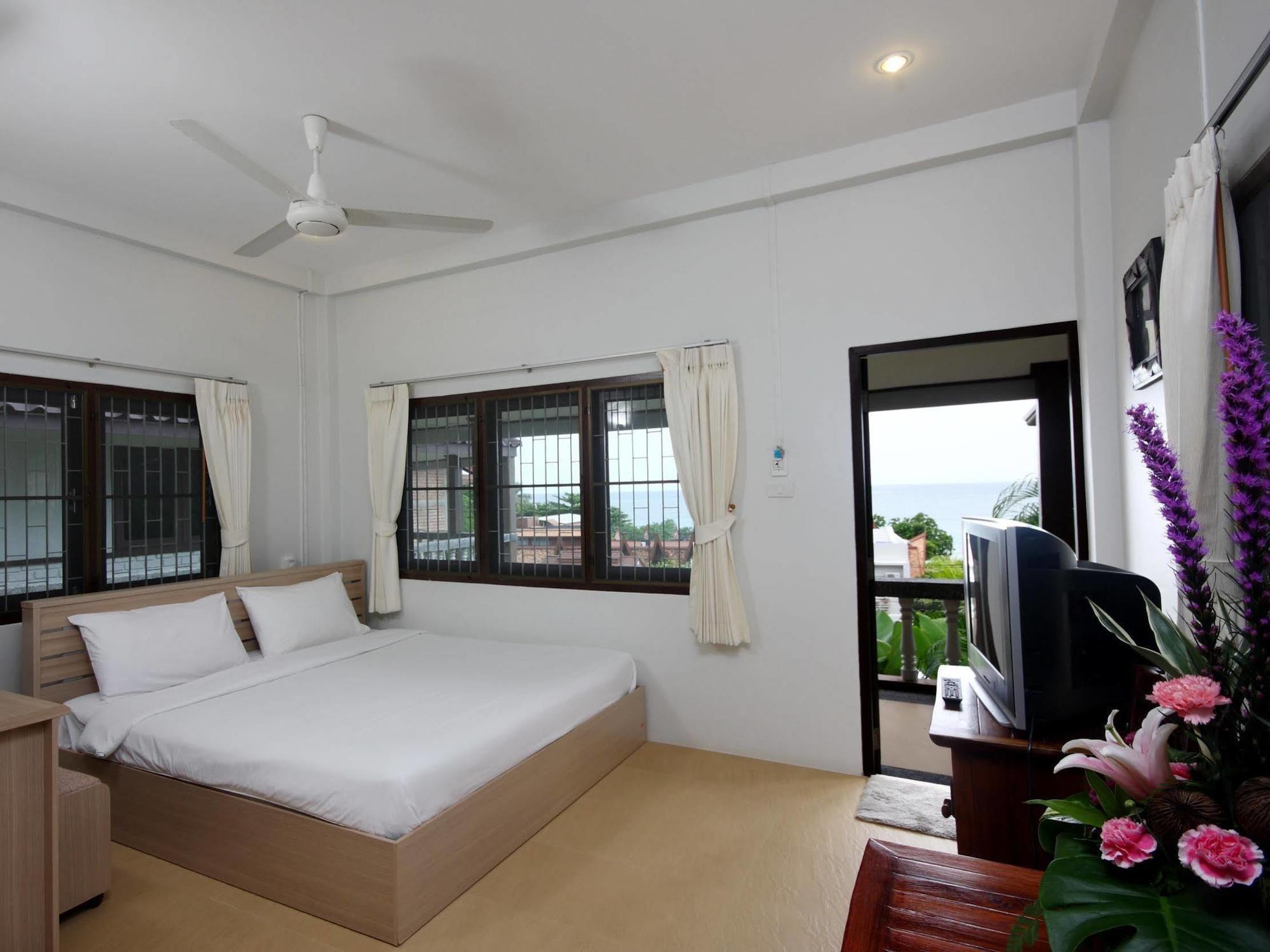 Kata Hiview Resort Karon Exterior photo